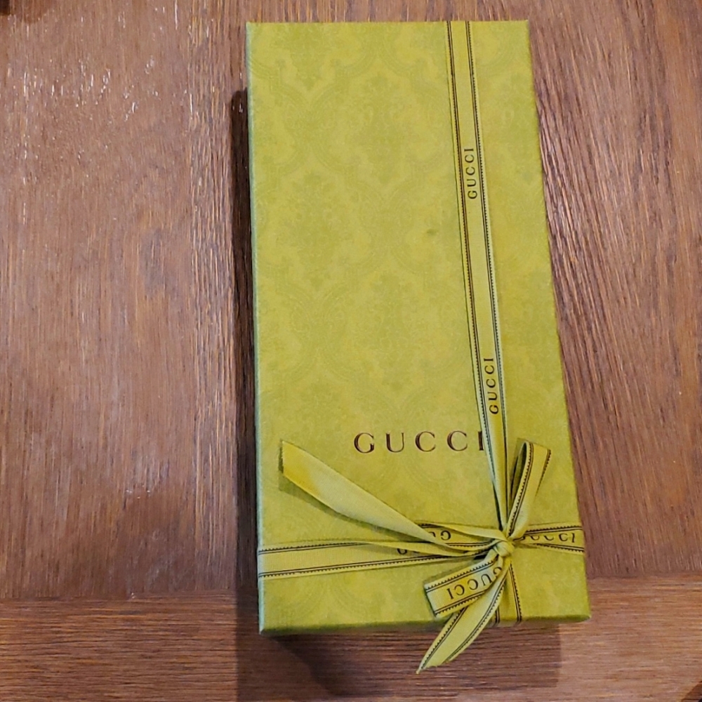 NEW Gucci x Doremon silk scarf